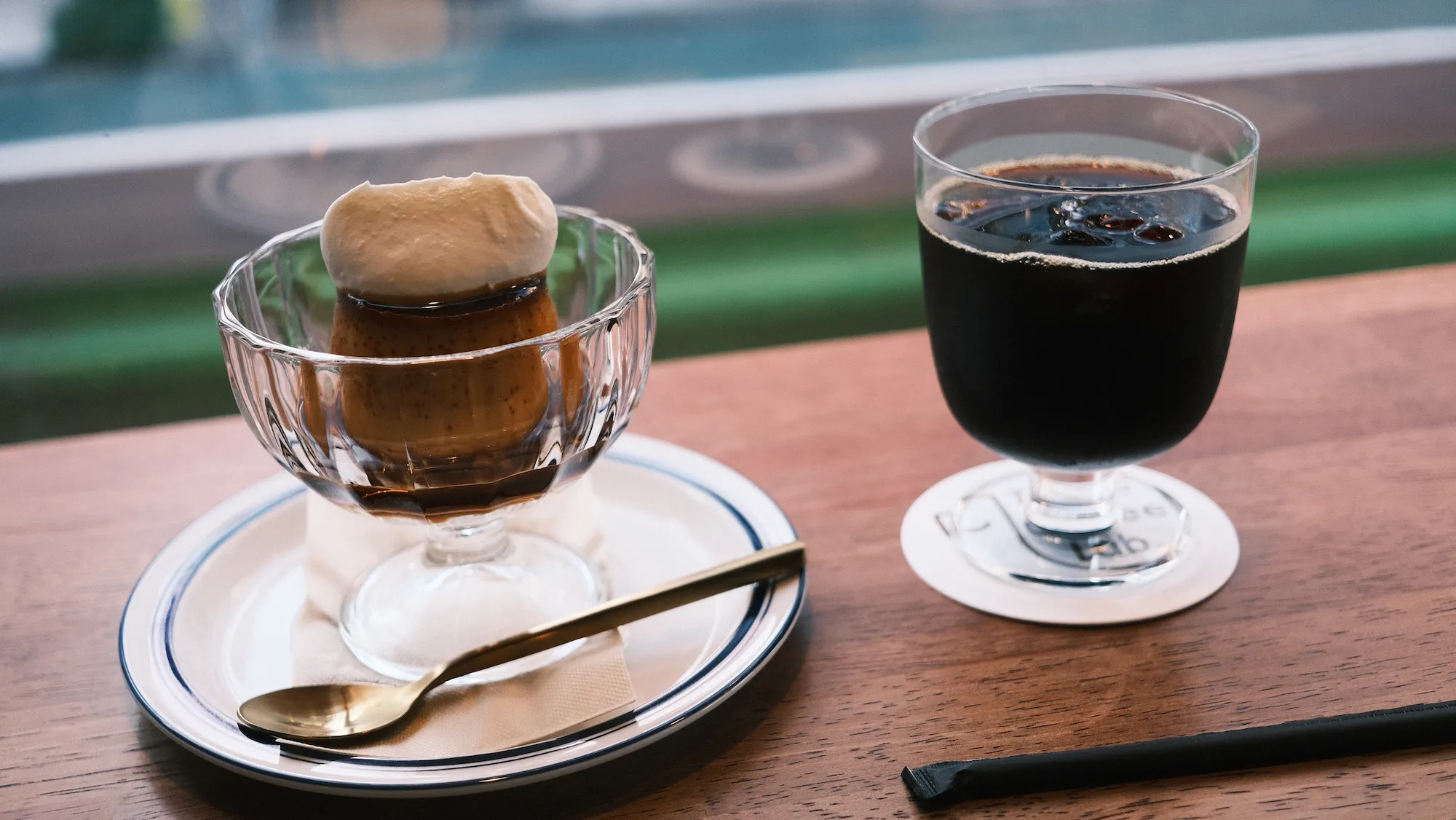 同じく三宿のカフェのコーヒーとプリン。いく機会がないがまたいきたい